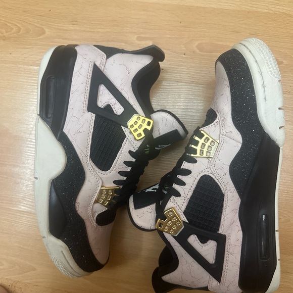 6.5 WMNS JORDAN 4 RETRO 'SPLATTER' - Picture 1 of 6